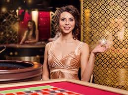 Meja dealer langsung blackjack dengan streaming HD di 9nagawin
